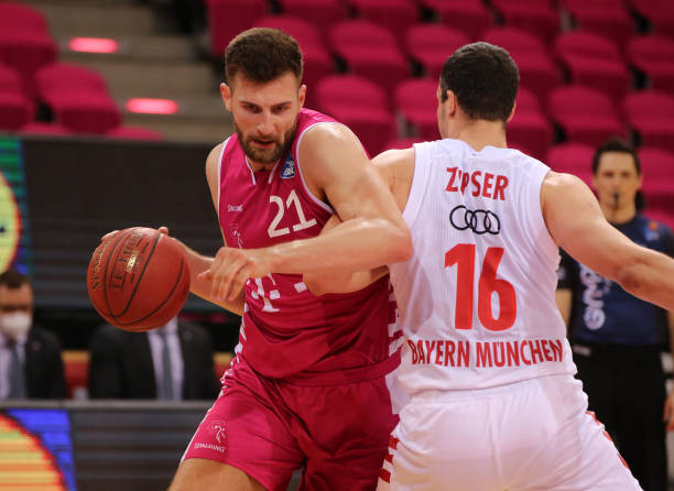 范加尔完成 范加尔完成