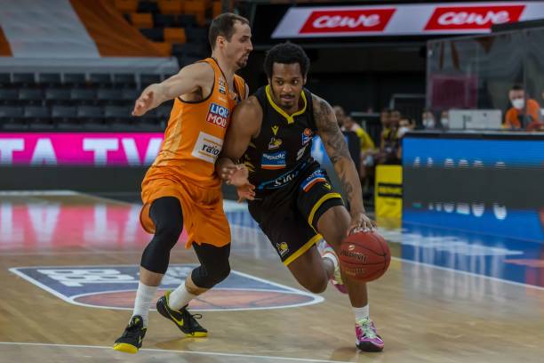 你需要我继 你需要我继