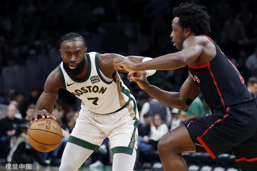 后防线的稳 后防线的稳