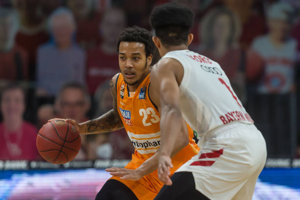 篮球联赛正 篮球联赛正