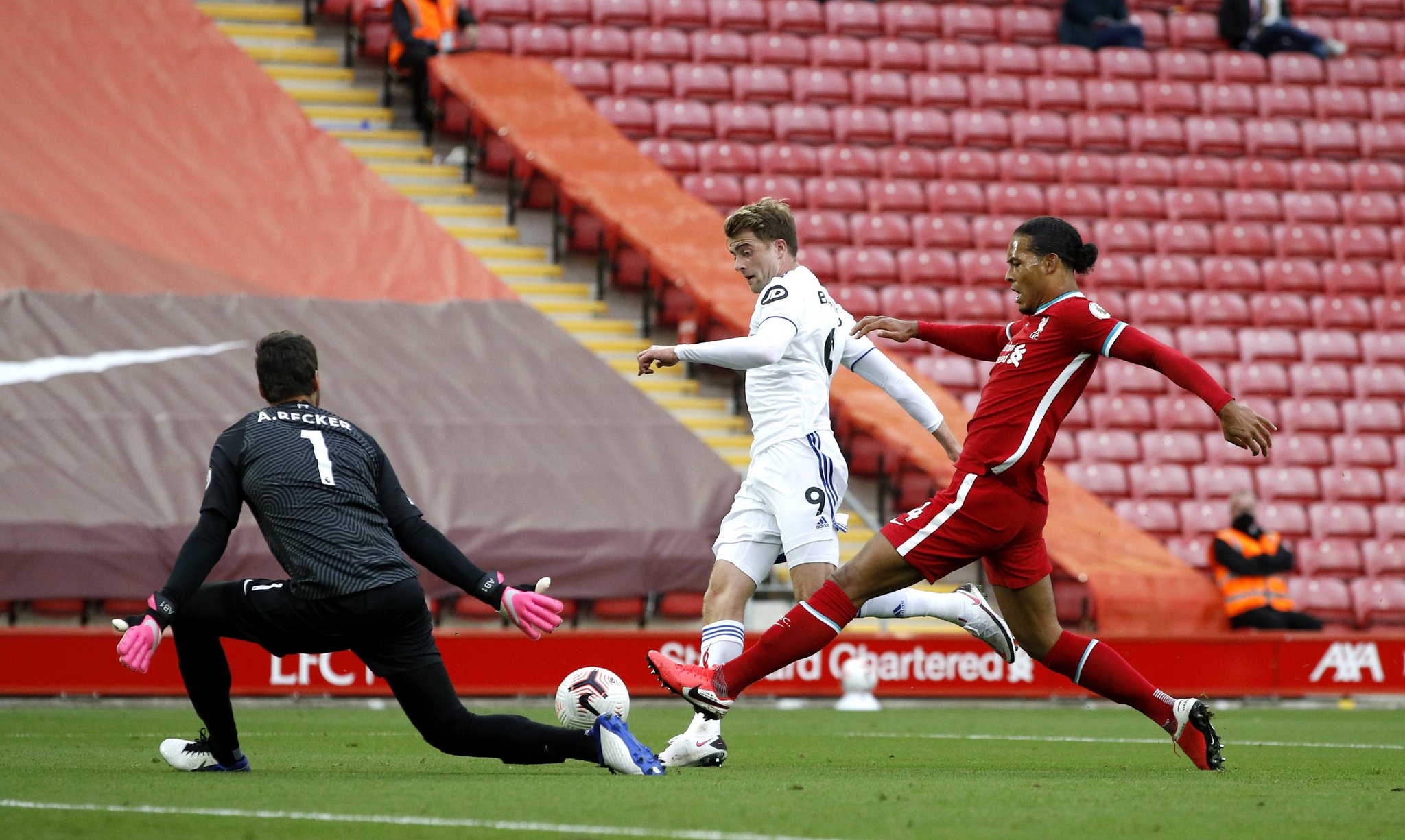 越过这座高 越过这座高